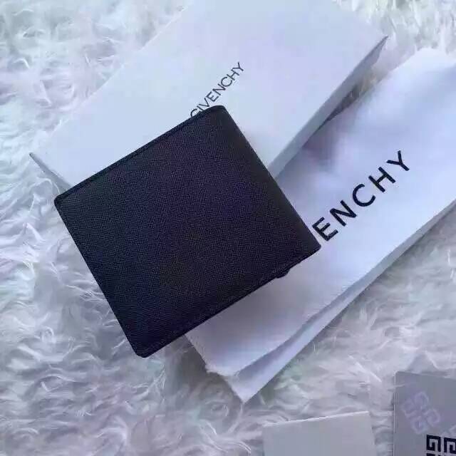 個性的なデザ 人気ブランドGivenchy 実物の写真 N品スーパーコピー代引き対応国内発送後払い安全必ず届く優良サイト